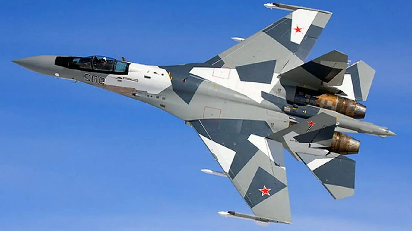 Rosyjska armia chwali się nową partią myśliwców Su-35S article cover