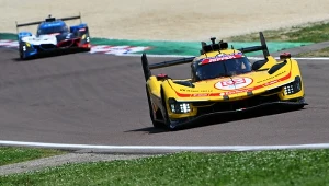 Wielkie problemy Kubicy na torze. Deszcz i zużyte opony. To się źle skończyło