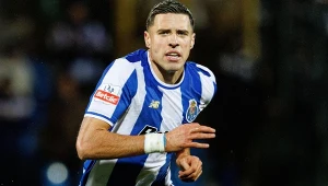 Bednarek wraca po koszmarze. Dwa rzuty karne. Jeden "skasowany", drugi chybiony