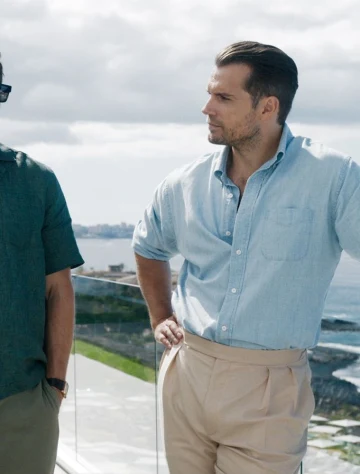 Jake Gyllenhaal i Henry Cavill w scenie z "Zawodowców"