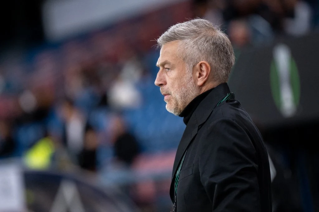Edward Iordanescu odszedł z Legii Warszawa w niesławie Edward Iordanescu odszedł z Legii Warszawa w niesławie