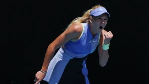 Sensacja w meczu mistrzyni Australian Open. Wyżej notowana za burtą
