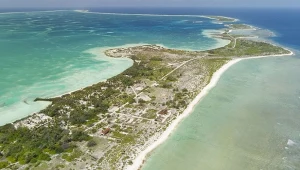 Kiribati na Pacyfiku. Tutaj znajdziesz największą wyspę koralową na świecie