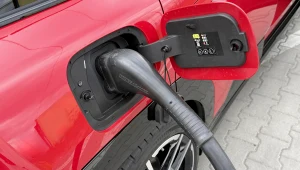 Ile samochody elektryczne przejadą realnie na jednym ładowaniu?