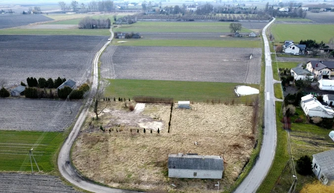 CPK: Właściciele nieruchomości na terenie przyszłego lotniska otrzymali pierwsze zaliczki odszkodowań (zdj. ilustracyjne)