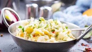 Najlepsza sałatka do grilla. Znika ze stołu wcześniej niż kiełbasa 