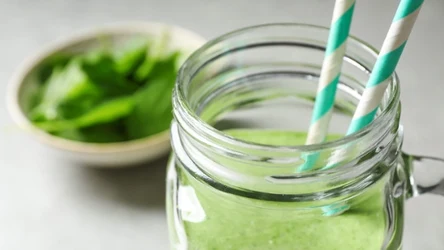 Szczaw możesz dodać także do zielonego smoothie