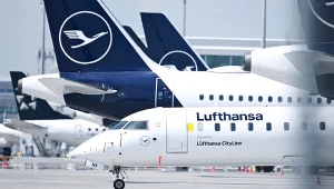 Znany przewoźnik odwołuje dziesiątki tysięcy lotów. Na liście Polska