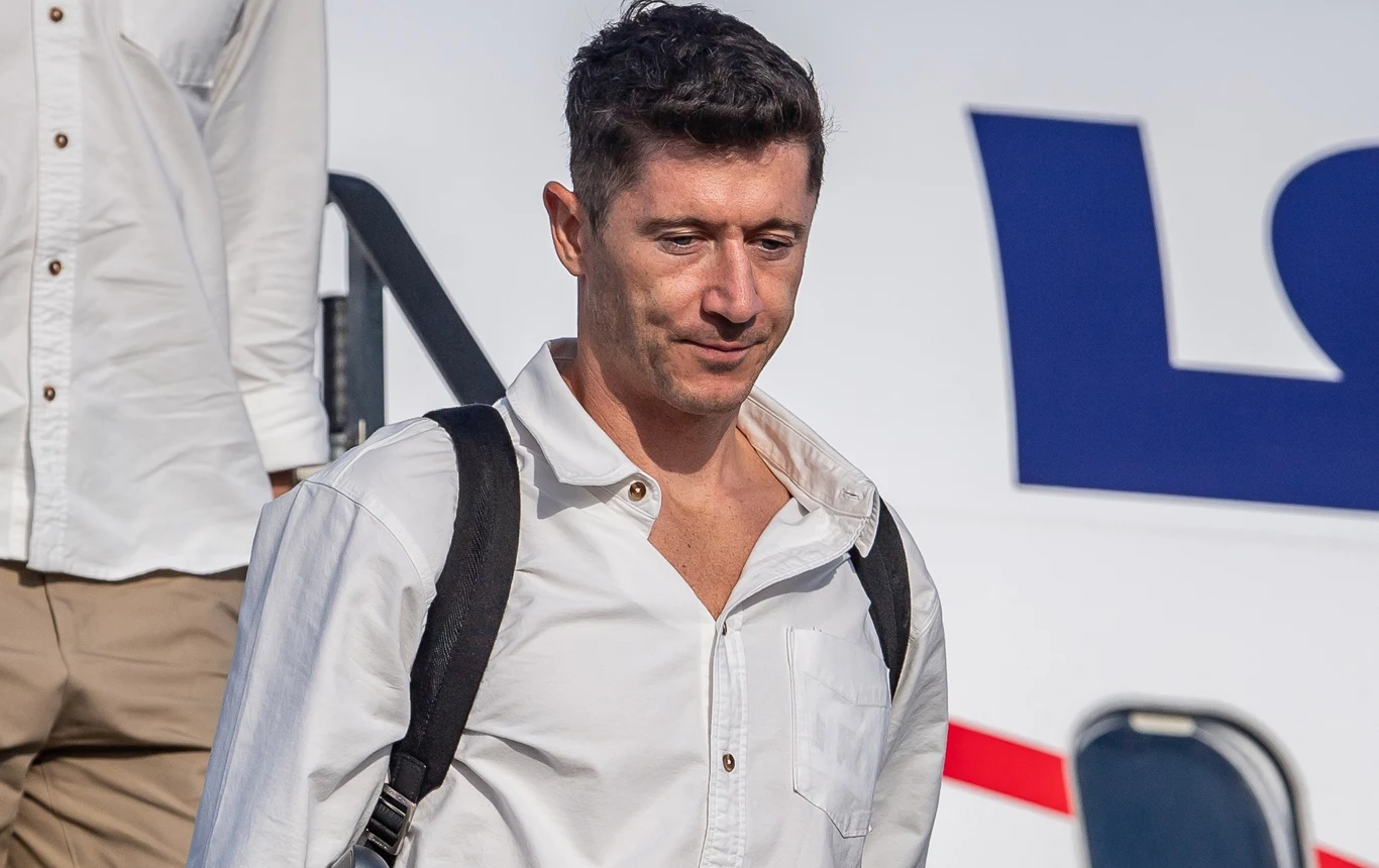 Robert Lewandowski article cover