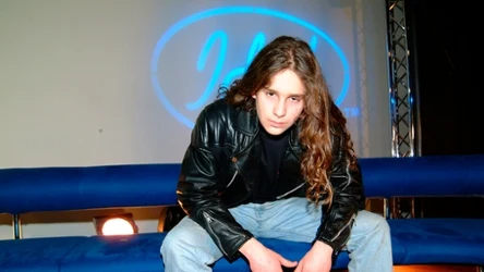 Krzysztof Zalewski w drugiej edycji "Idola" w Polsacie w 2003 r.