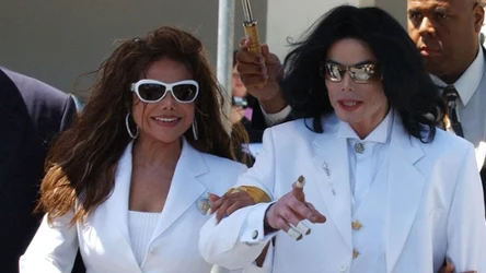 Janet Jackson i Michael Jackson w 2004 r.