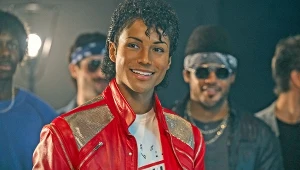 Jaafar Jackson w scenie z filmu "Michael"