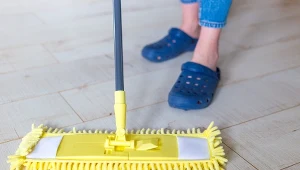 Temperatura wody, którą myjemy podłogę ma znaczenie 