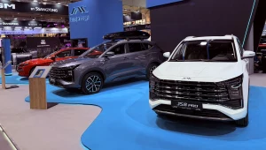 Gama modeli osobowy JAC. Na pierwszym planie JS8 Pro