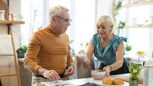 Kiedyś neutralne, po 60. szkodzą. Seniorzy muszą ograniczyć te trzy produkty