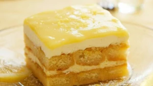 Pyszne tiramisu z lemon curd to idealny deser na weekend