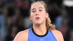 Zaskakujące 0:2 Andriejewej u progu starcia Świątek. Koniec po 90 minutach