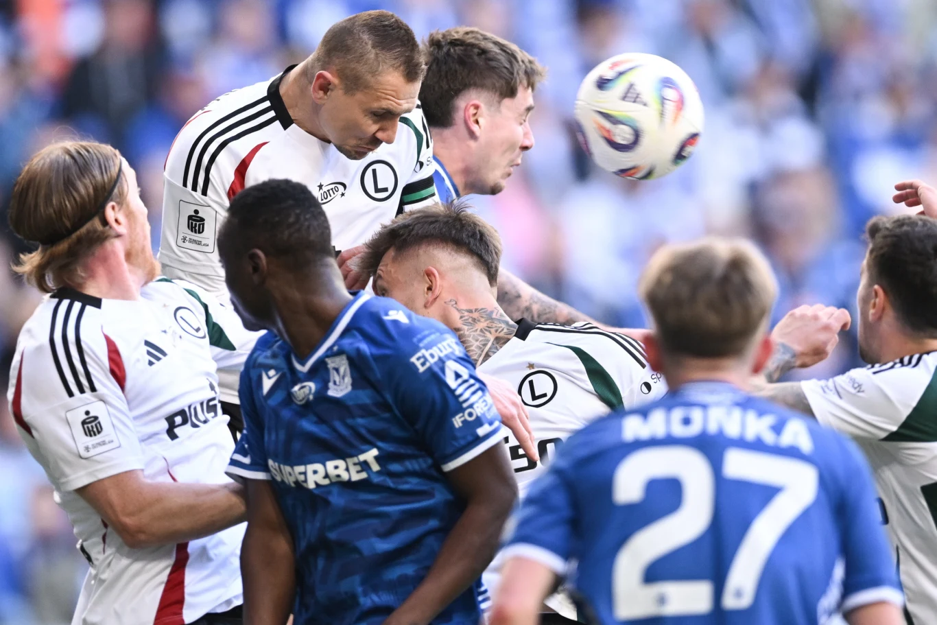 Legia została skarcona już po 120 sekundach gry. A później Lech ją znokautował article cover