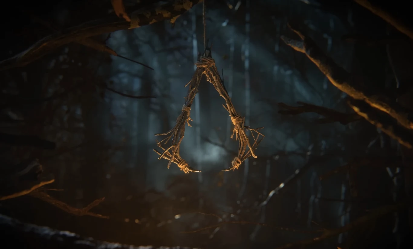 Assassin's Creed Hexe Symbol z patyków i sznurka wiszący na gałęzi, w ciemnym lesie z niebieskawym światłem w tle z gry Assassin's Creed Hexe.