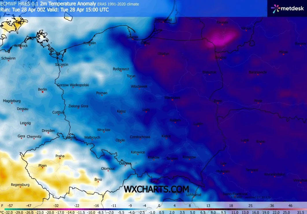 Mapa anomalii temperatury w Europie Środkowej, z wyraźnym podziałem na chłodniejsze strefy we wschodniej Polsce i cieplejsze obszary na zachodzie kraju oraz w Niemczech; legenda kolorystyczna ilustruje zakres od dużego ochłodzenia do umiarkowanego ocie...