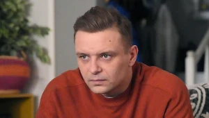 Hubert (Marek Molak) dowie się, że Agata i Ignacy zamierzają kupić mieszkanie na osiedlu budowanym przez Wilka
