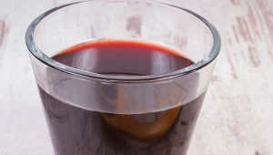 Wystarczy pić 340 ml dziennie. Reguluje cukier, poprawia pracę jelit