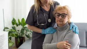 Wizyta domowa lekarza na NFZ. Kiedy ci się należy? 
