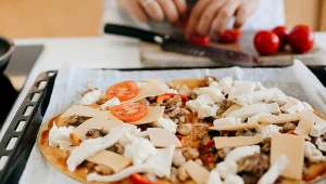 Taką pizzę możesz jeść w czasie odchudzania. Pyszna i nie tuczy