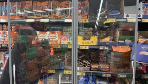 Dino wrzuciło grill za 29,99 zł, a do tego cały koszyk na majówkę za grosze
