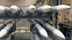 Ukraina dostała od USA najnowsze pociski AIM-120C-8 AMRAAM