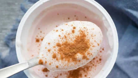Jogurt naturalny z cynamonem może pomóc w odchudzaniu