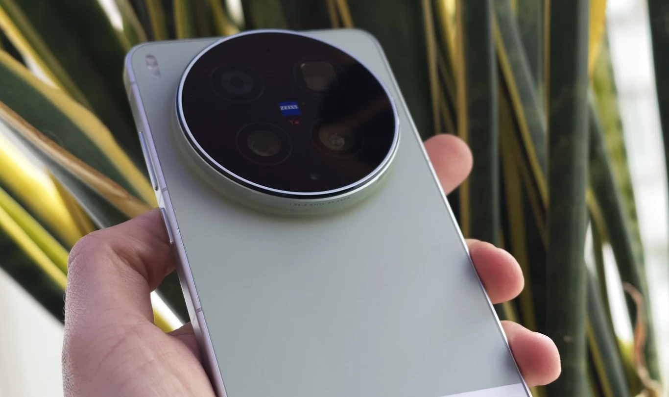 vivo X300 Ultra to sprzęt, który przestaje rywalizować z telefonami i zaczyna konkurować z kamerami oraz aparatami article cover