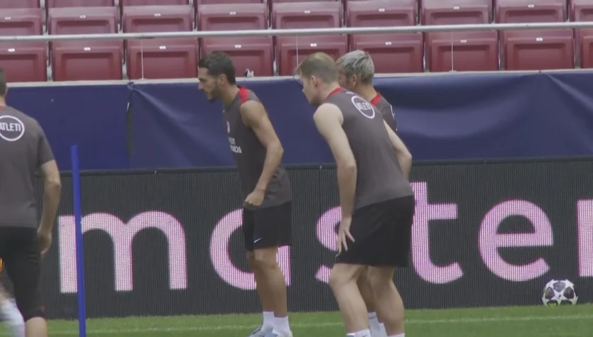 Trening drużyny Atletico Madryt przed meczem z Arsenalem w półfinale Ligi Mistrzów. WIDEO