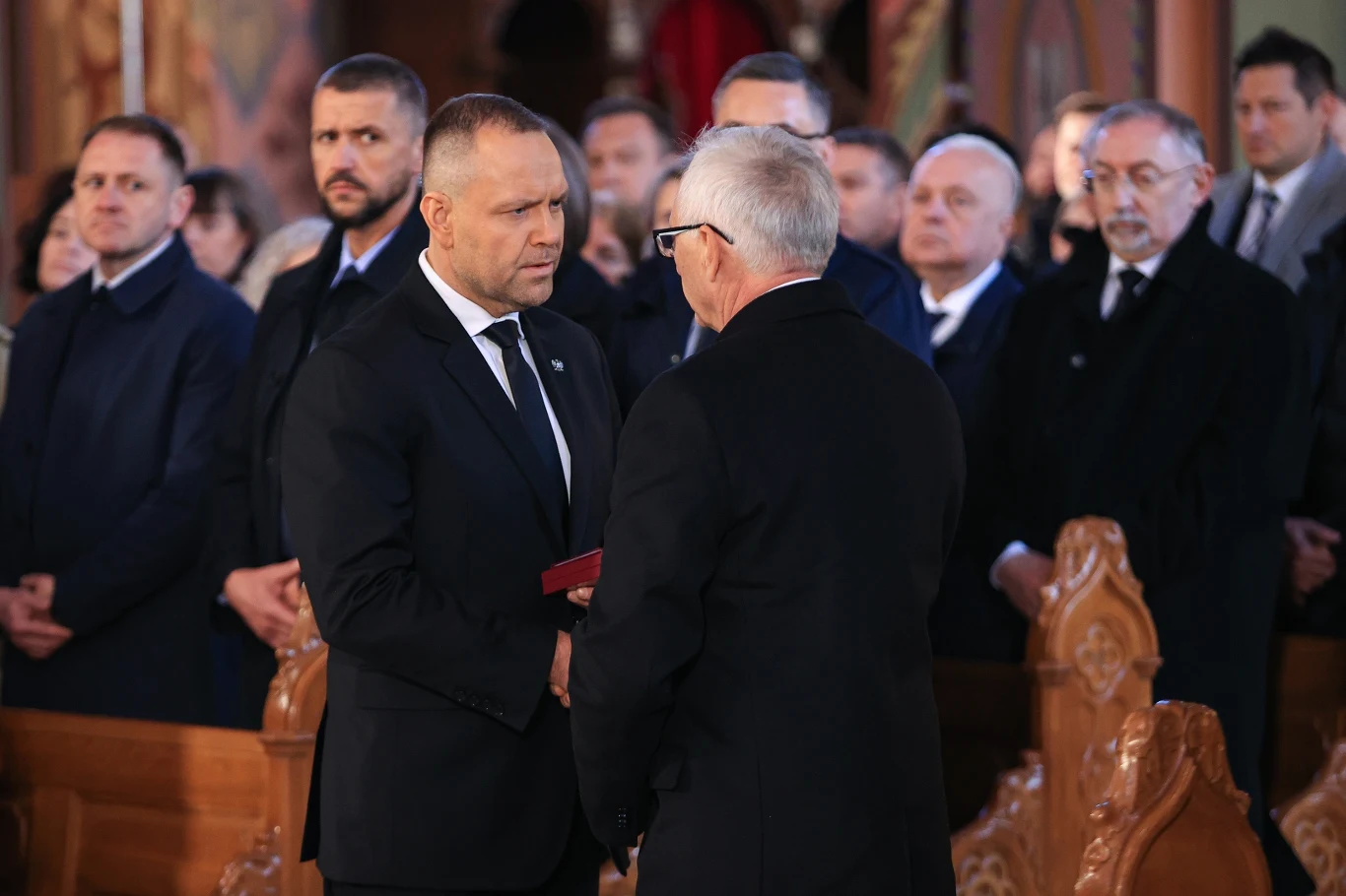 Prezydent Karol Nawrocki odznaczył pośmiertnie posła Łukasza Litewkę Krzyżem Oficerskim Orderu Odrodzenia Polski Prezydent Karol Nawrocki odznaczył pośmiertnie posła Łukasza Litewkę Krzyżem Oficerskim Orderu Odrodzenia Polski