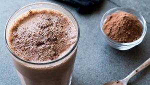 Kawa proteinowa to sposób na to, aby nie podjadać przed obiadem i wzmocnić się po treningu.