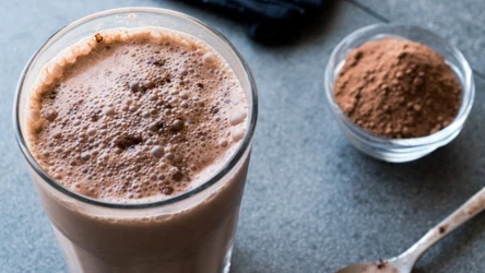 Kawa proteinowa to sposób na to, aby nie podjadać przed obiadem i wzmocnić się po treningu.
