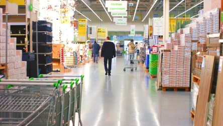 Ile kosztuje urządzenie ogrodu w 2026? Ceny z Castoramy i Leroy Merlin zaskakują