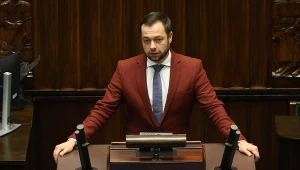 Bartosz Romowicz z Polski 2050 zagłosował za odwołaniem Pauliny Hennig-Kloski