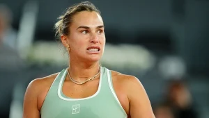 Aryna Sabalenka podczas meczu z Hailey Baptiste w ćwierćfinale WTA 1000 w Madrycie