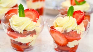 Truskawkowe tiramisu z przepisu Karoliny Stolarskiej-Bigos