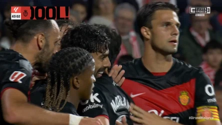 Samu Costa trafia do bramki w meczu Girona - Mallorca. WIDEO (Eleven Sports)