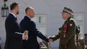 "Współdziałanie jest możliwe". Karol Nawrocki wręczył nominacje oficerskie