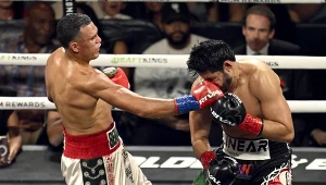 David Benavidez (z lewej) w genialny sposób zastopował w 6. rundzie Gilberto Ramireza
