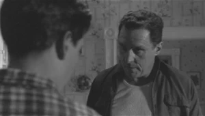 Beau Starr w scenie z filmu "Chłopcy z ferajny"