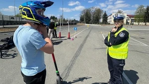 W Rzeszowie odbył się pierwszy w Polsce egzamin na kartę rowerową połączony z jazdą hulajnogami elektrycznymi