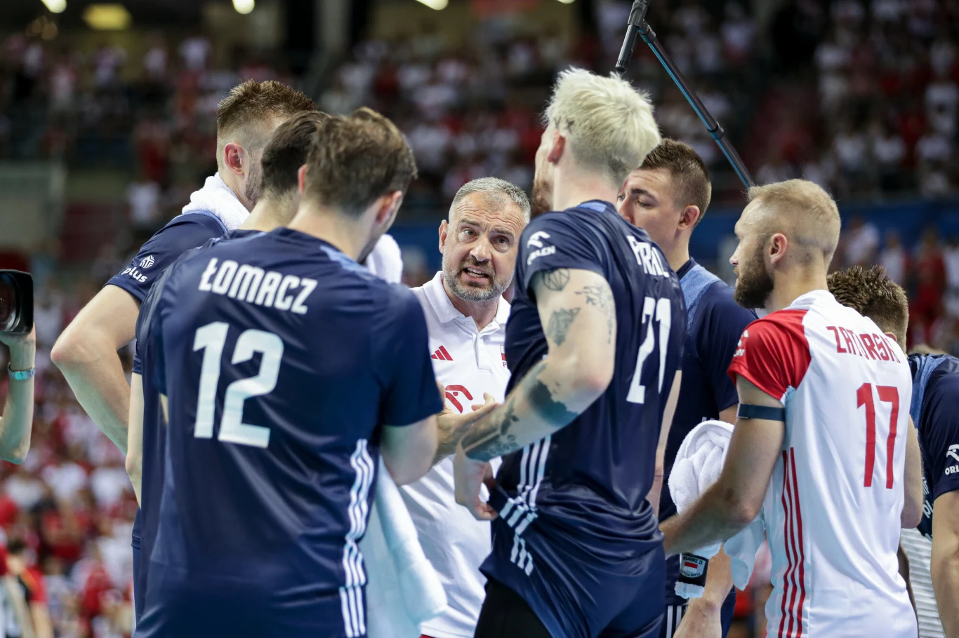 Nikola Grbić i siatkarze reprezentacji Polski Nikola Grbić w otoczeniu siatkarzy reprezentacji Polski