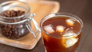 Wlej do kawy zamiast mleka. Espresso tonik to czyste orzeźwienie