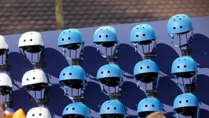 Kask rowerowy nowym "cool factorem" i modą wśród młodych ludzi? To możliwe