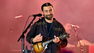 Noah Kahan "The Great Divide": poczucie komfortu i rozerwanego serca [RECENZJA]