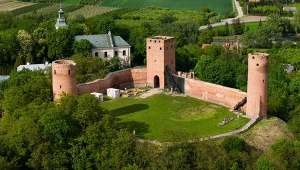 Zamek Czersk. Dawna rezydencja książąt mazowieckich i winnice Bony Sforzy